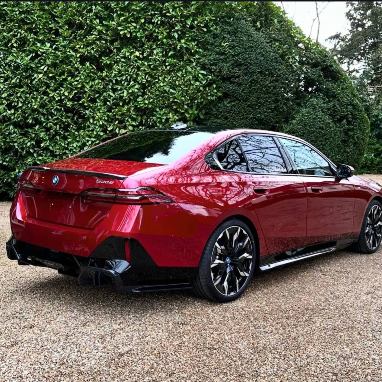 BMW 5 Series G60 G61 Pre-Preg Dry Carbon Fibre Mp Style Side Skirts By OPTIC (2024+)