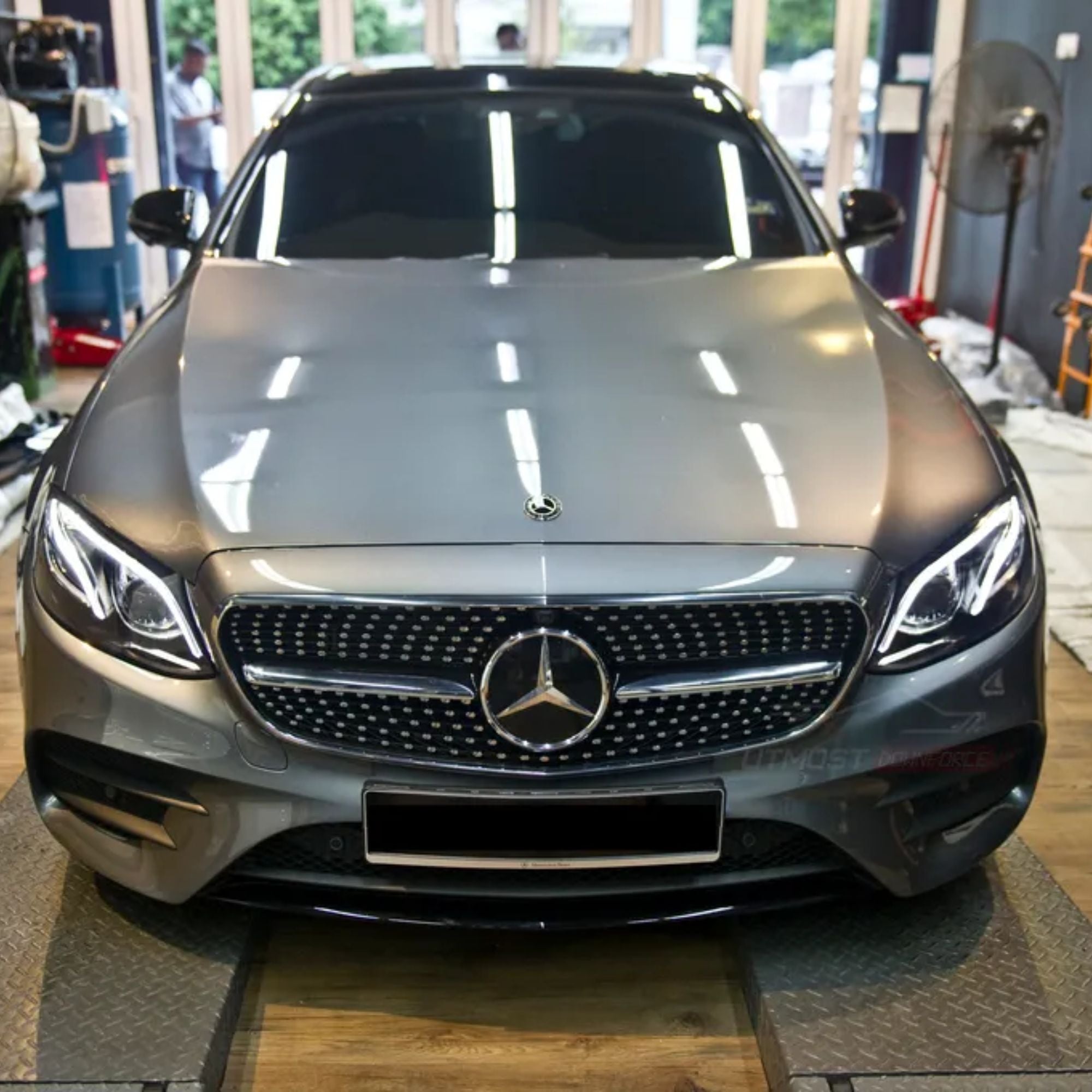 Mercedes E-Class W213 Gloss Black Chrome Diamond Style Grill (2016-2020)